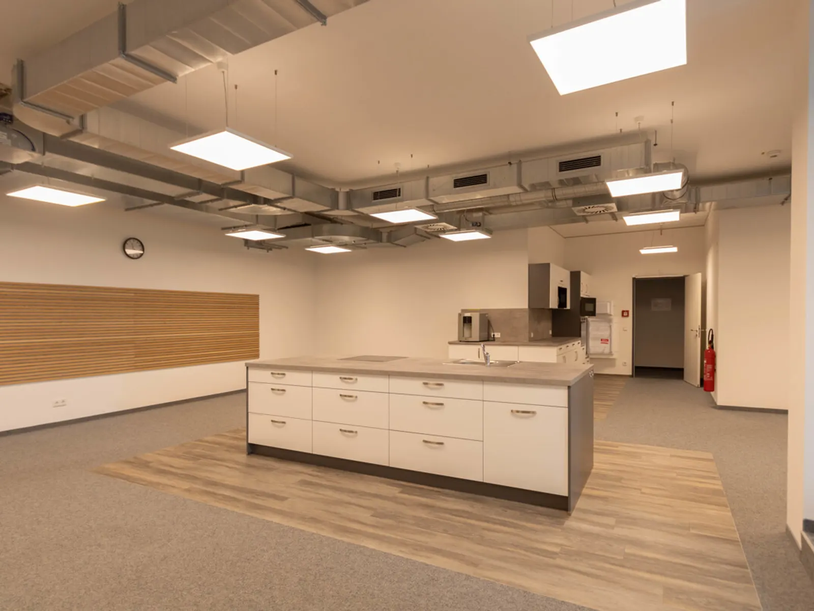 DESPAG Workspace - Moderne Hallen- / Produktions- und Büroflächen - Bild 8