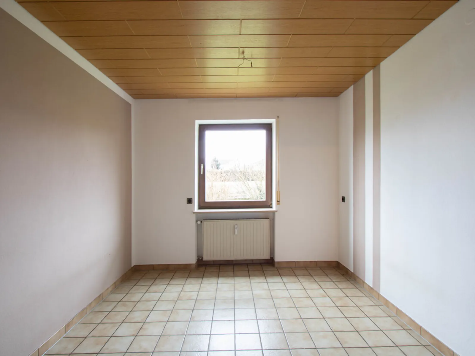 Viel Platz für Ihre Wohnideen: Großzügiges Zweifamilienhaus in Wettstetten - Bild 9