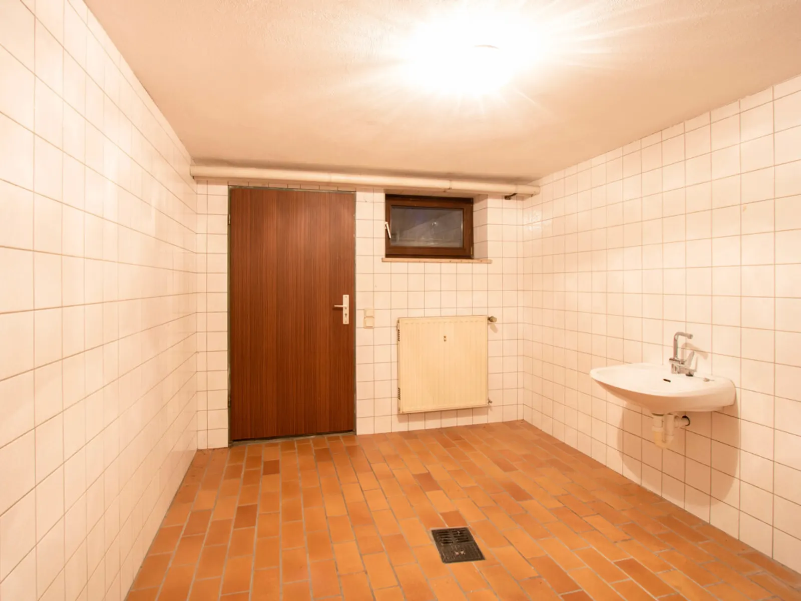 Viel Platz für Ihre Wohnideen: Großzügiges Zweifamilienhaus in Wettstetten - Bild 25