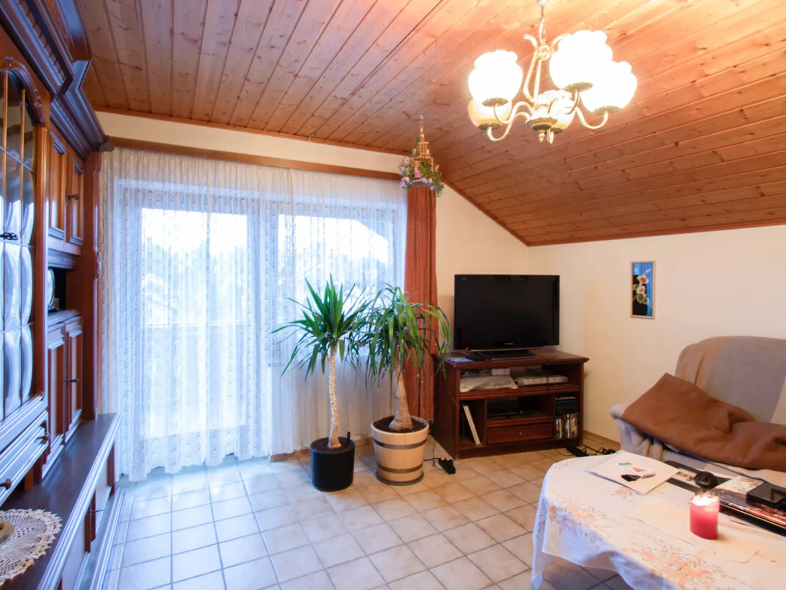 Viel Platz für Ihre Wohnideen: Großzügiges Zweifamilienhaus in Wettstetten - Bild 21