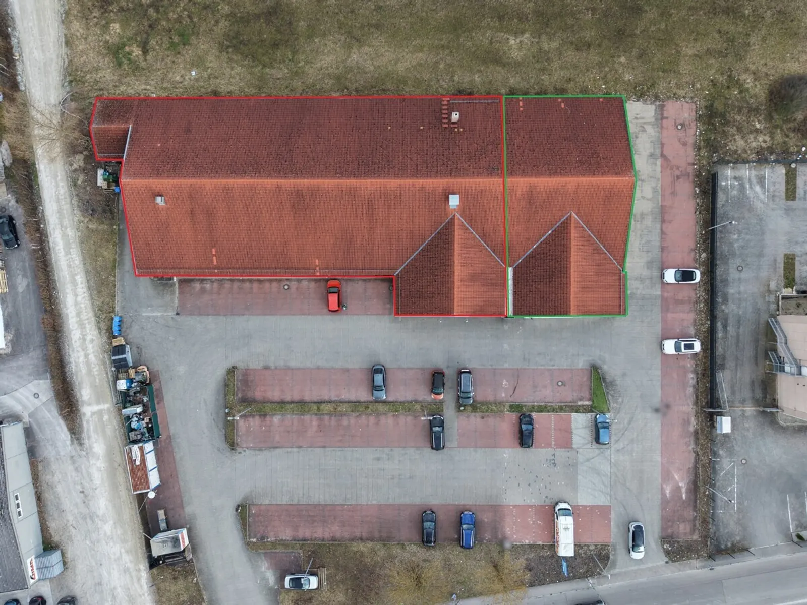 Spannendes Investment: (Teil-)vermietetes Gewerbeobjekt in frequentierter Lage von Manching! - Bild 2