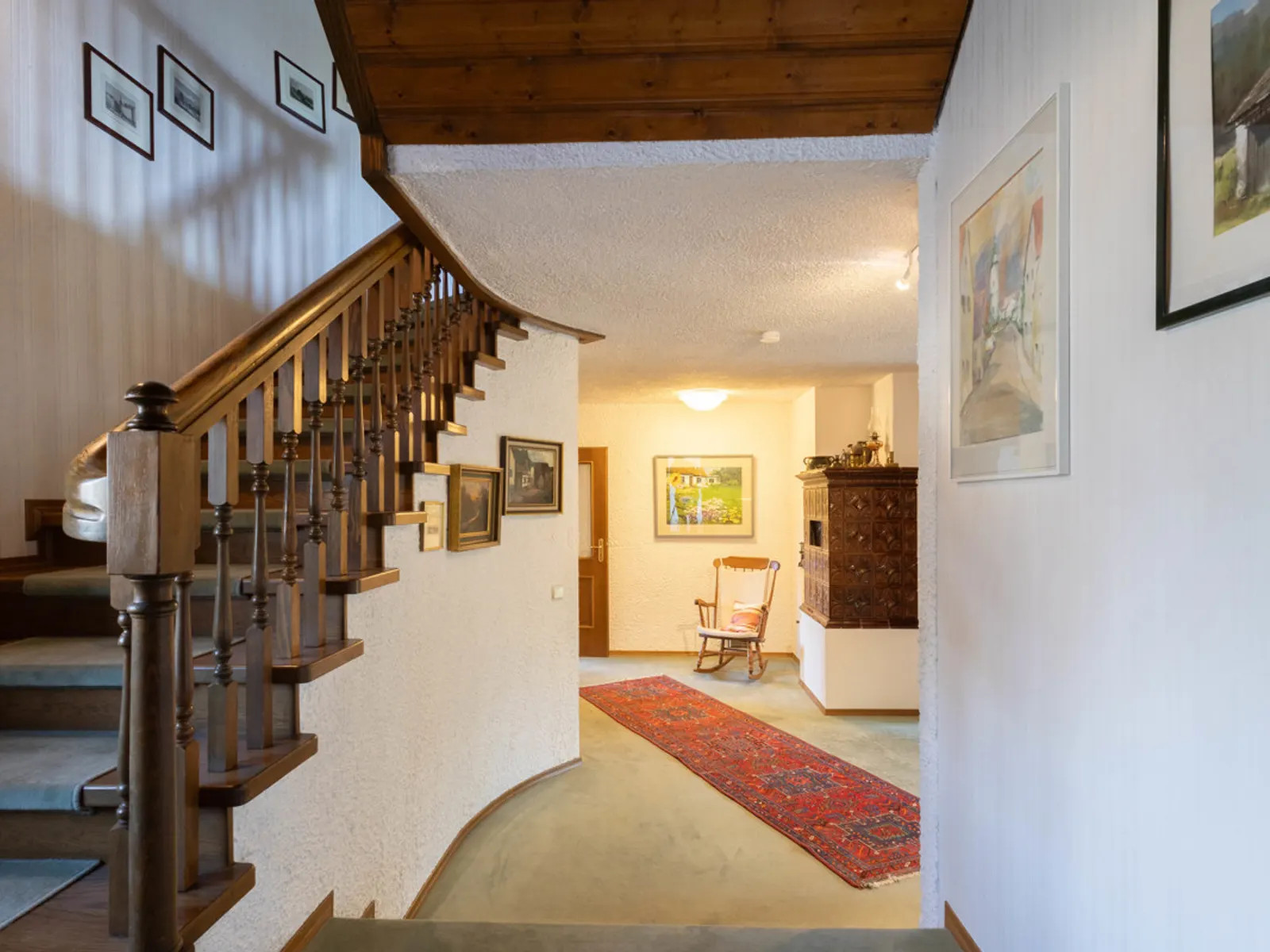 Gepflegtes großzügig angelegtes Einfamilienhaus - Bild 3