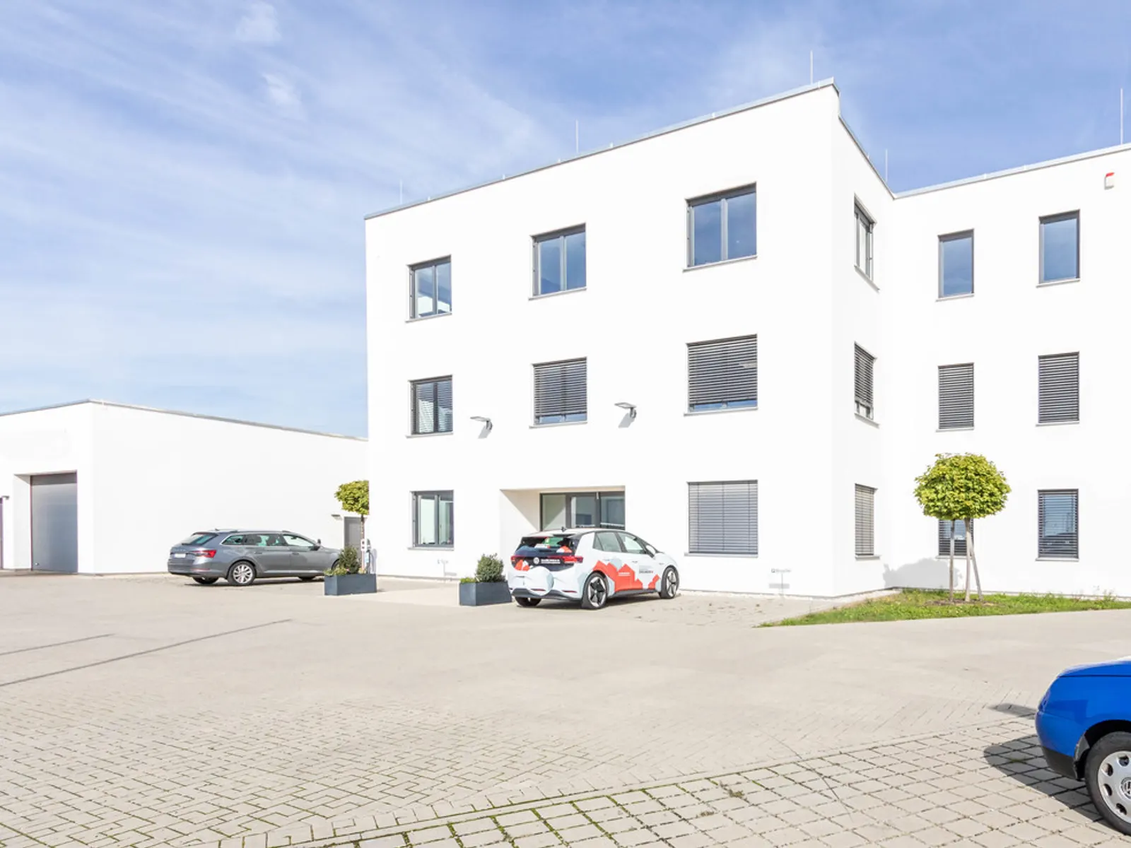 Hochwertige Büroräume im Gewerbegebiet Kösching - Bild 1