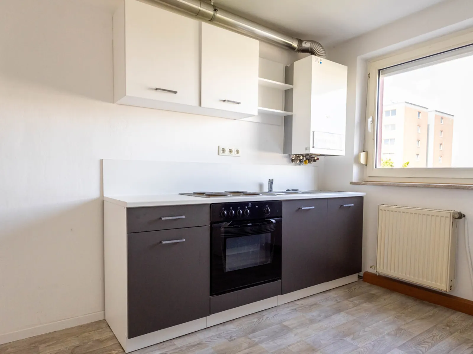 Renovierungsbedürftige 2-Zimmer-Wohnung mit Balkon und Außenstellplatz im Augustinviertel! - Bild 9