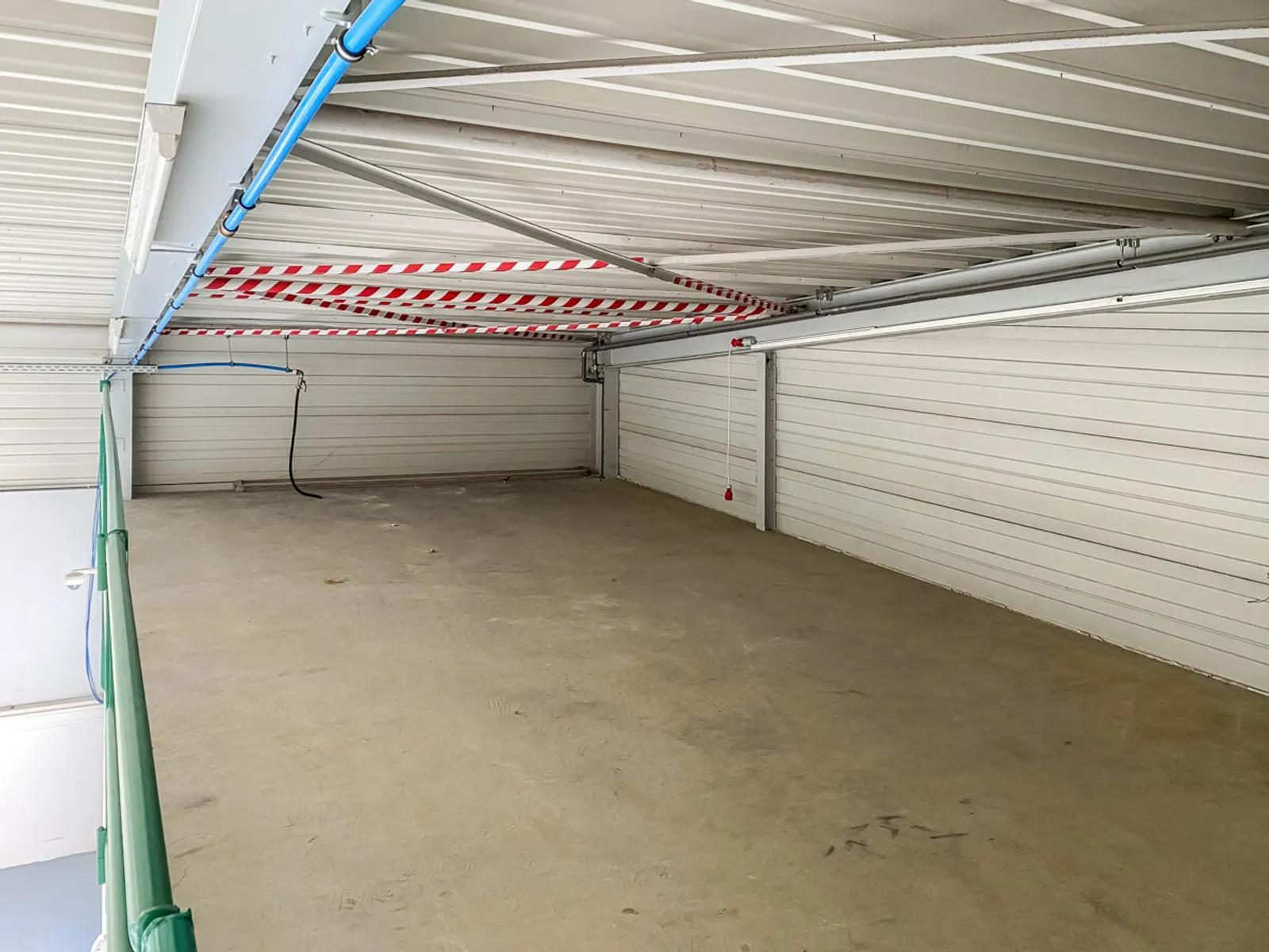 Moderne Bürofläche mit Halle - Bild 4