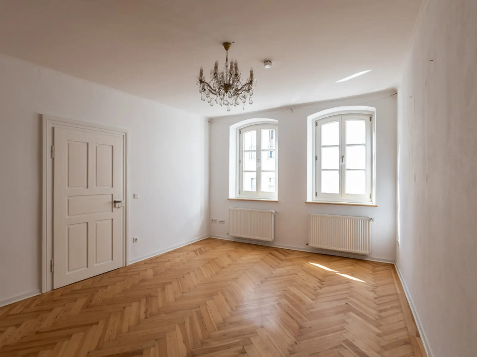 Historisches Schmuckstück mit 3,5 Zimmern in bester Altstadtlage - Bild 1