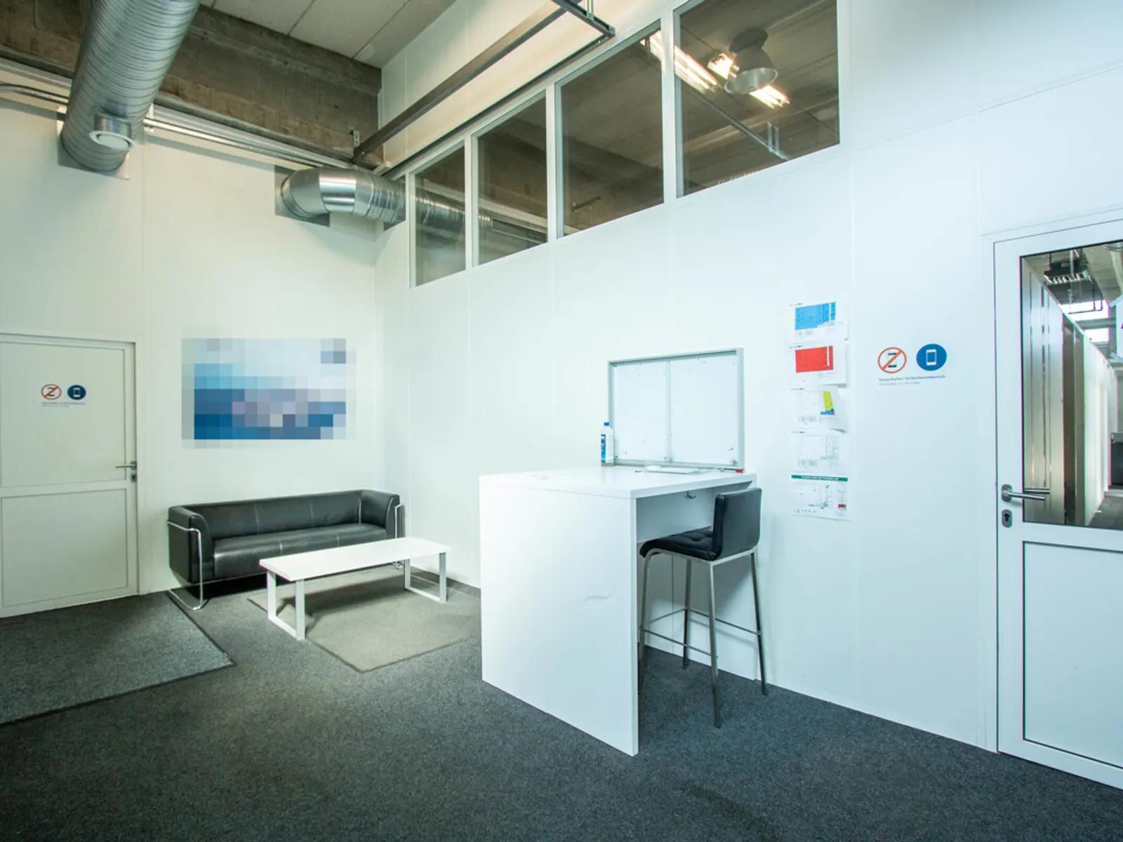 Attraktive Halle mit Bürofläche mit zahlreichen Stellplätzen in Gaimersheim! - Bild 9