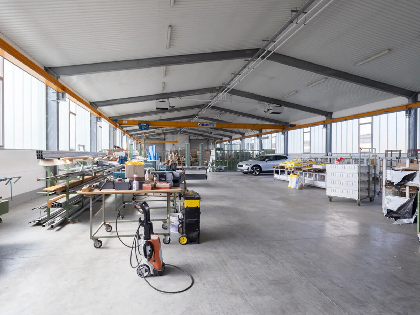 Halle mit 3 Sektionaltoren in Nassenfels - Bild 2