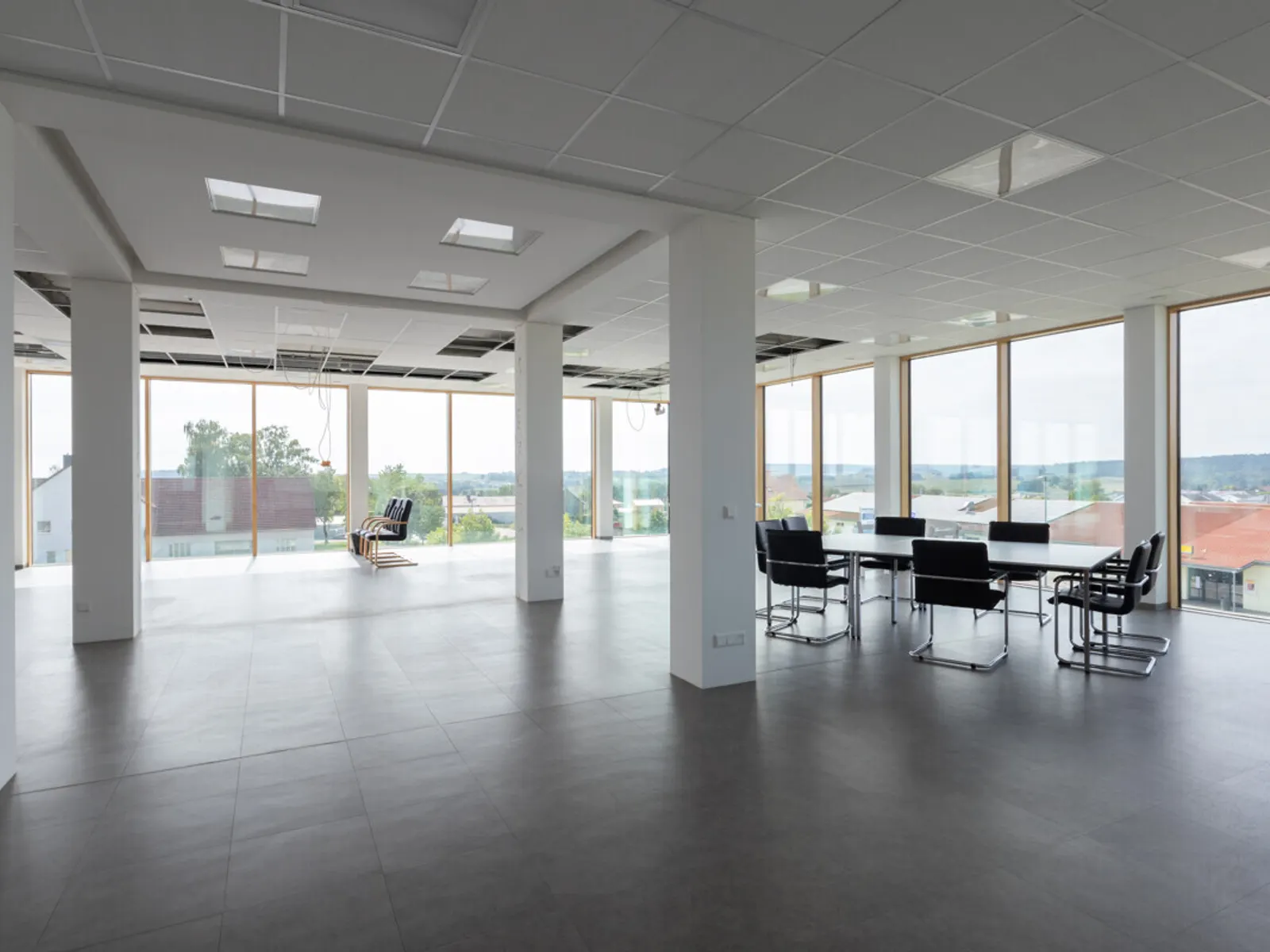 Ansprechendes Bürogebäude mit Halle in Nassenfels - Bild 6