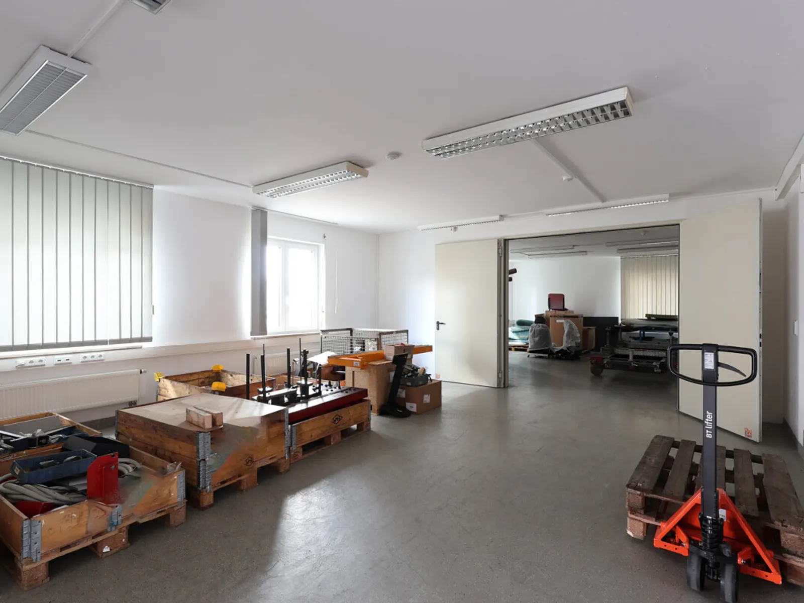 Gepflegtes Geschäftshaus mit Halle in Gaimersheim - Bild 5