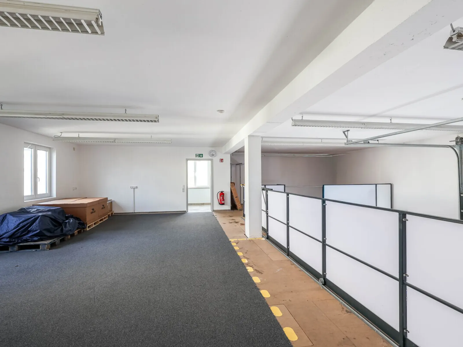 Gepflegtes Geschäftshaus mit Halle in Gaimersheim - Bild 12