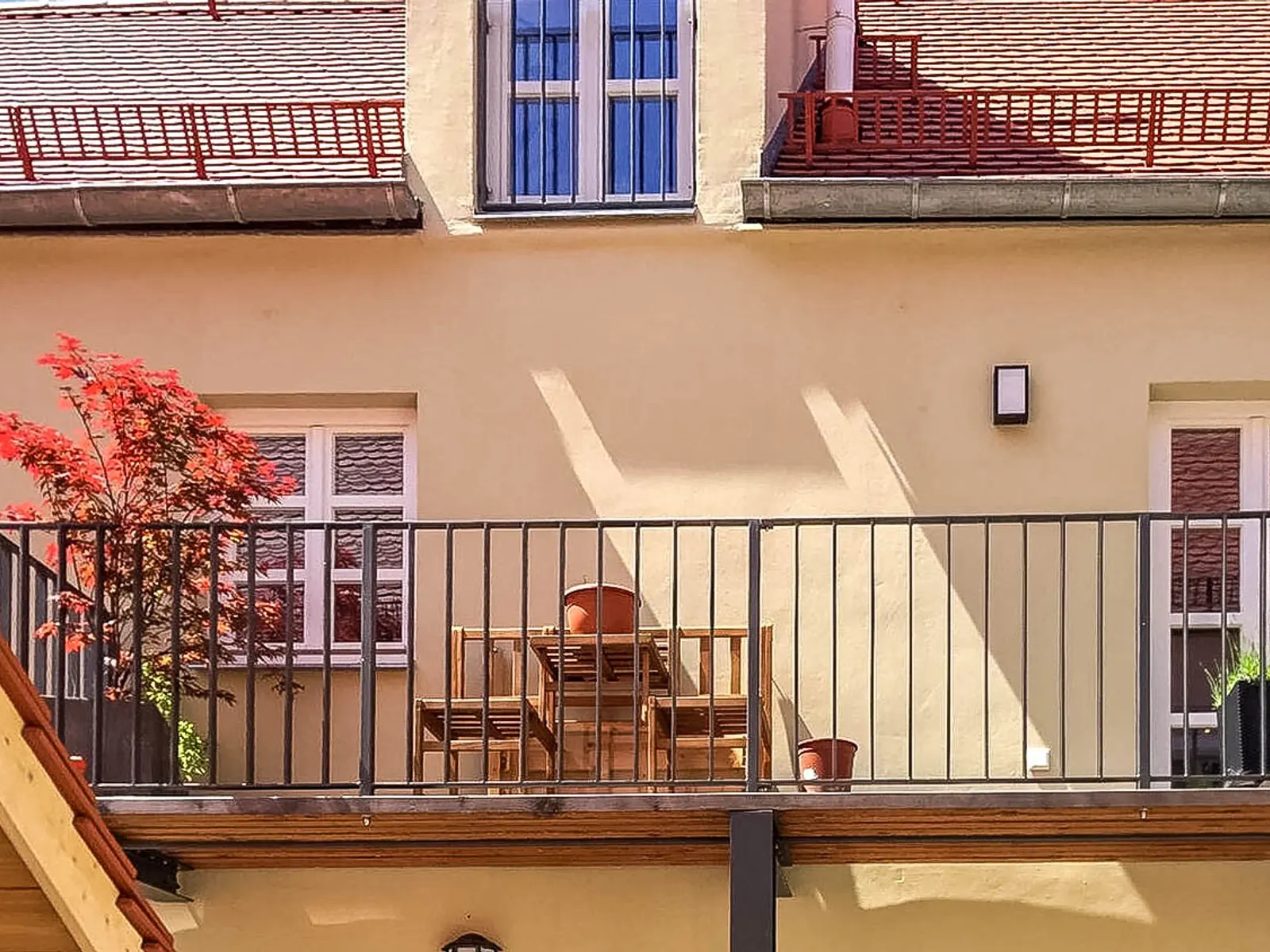 Liebevoll saniertes Denkmalobjekt - Stadtbauernhof mit 4-Wohnungen in der Innenstadt - Bild 12