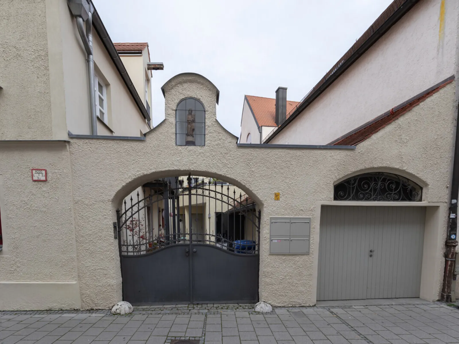 Liebevoll saniertes Denkmalobjekt - Stadtbauernhof mit 4-Wohnungen in der Innenstadt - Bild 23