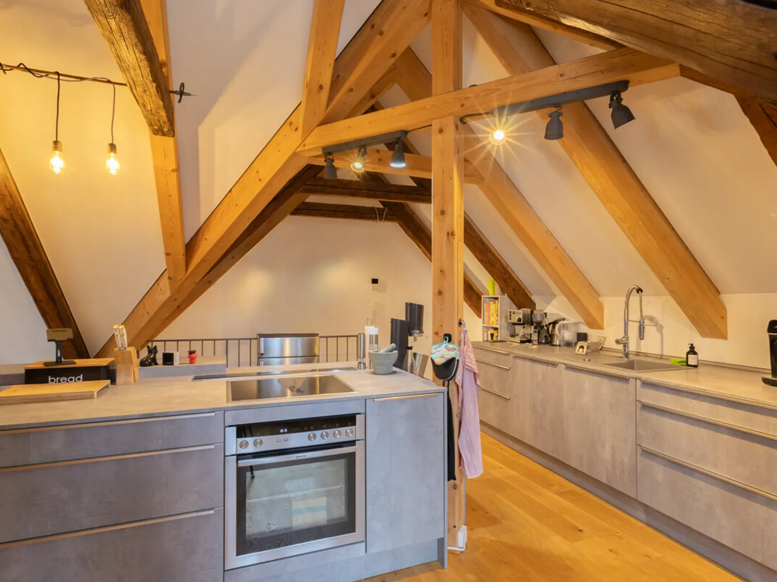 Liebevoll saniertes Denkmalobjekt - Stadtbauernhof mit 4-Wohnungen in der Innenstadt - Bild 20