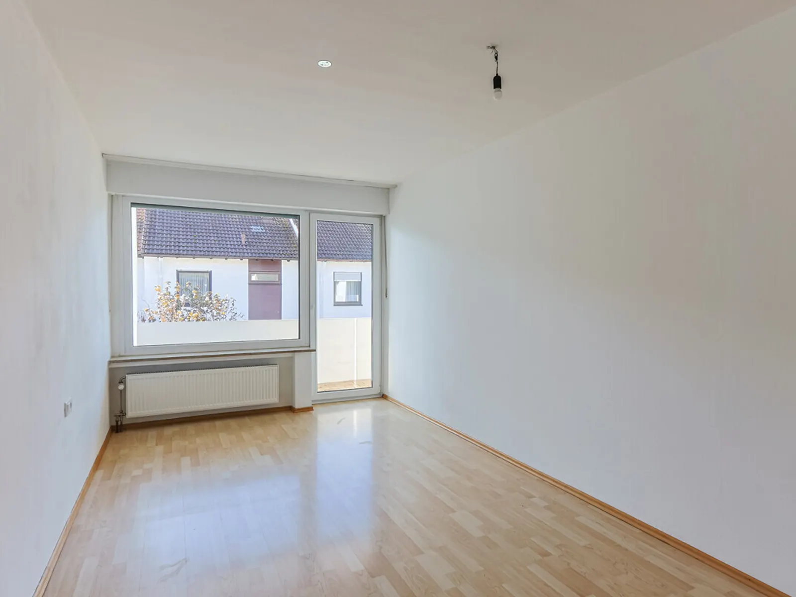 Charmantes Reihenmittelhaus mit viel Potenzial - Bild 11