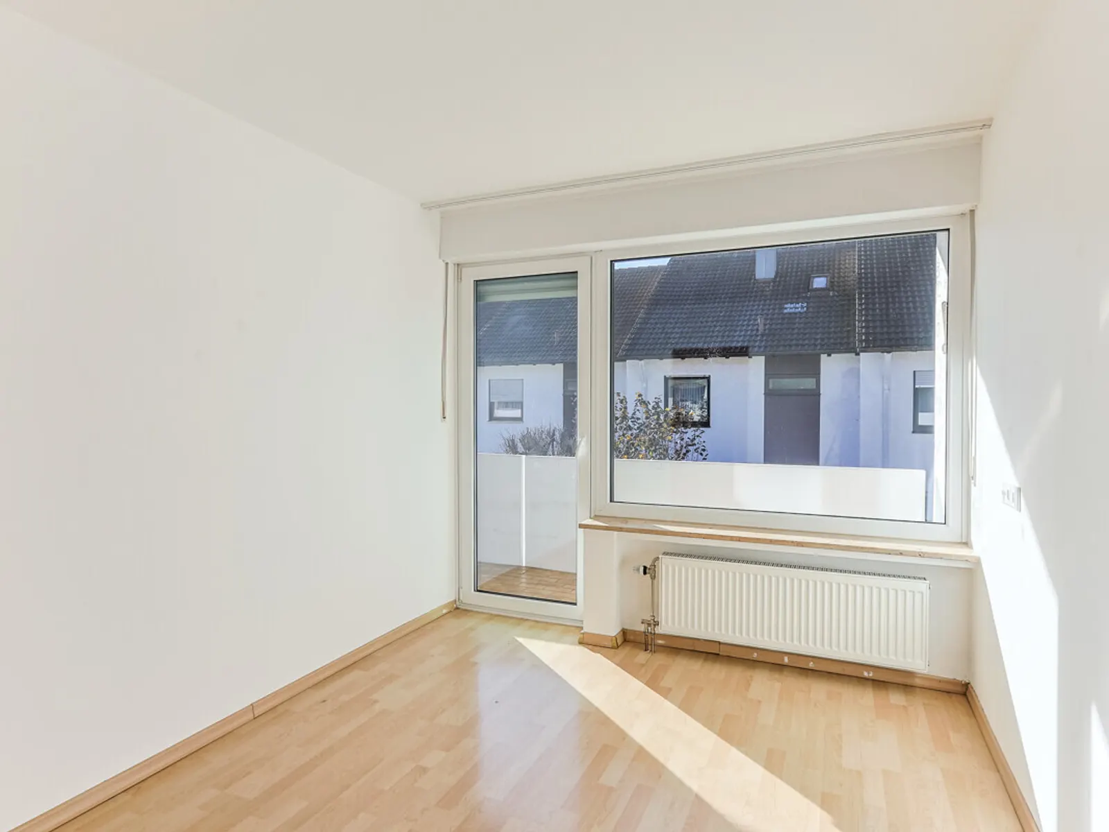 Charmantes Reihenmittelhaus mit viel Potenzial - Bild 12