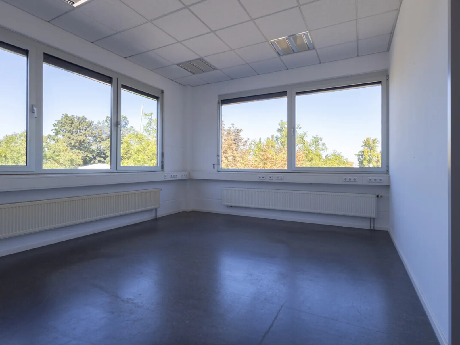 Großzügige Halle mit Büro in Autobahnnähe - Bild 20