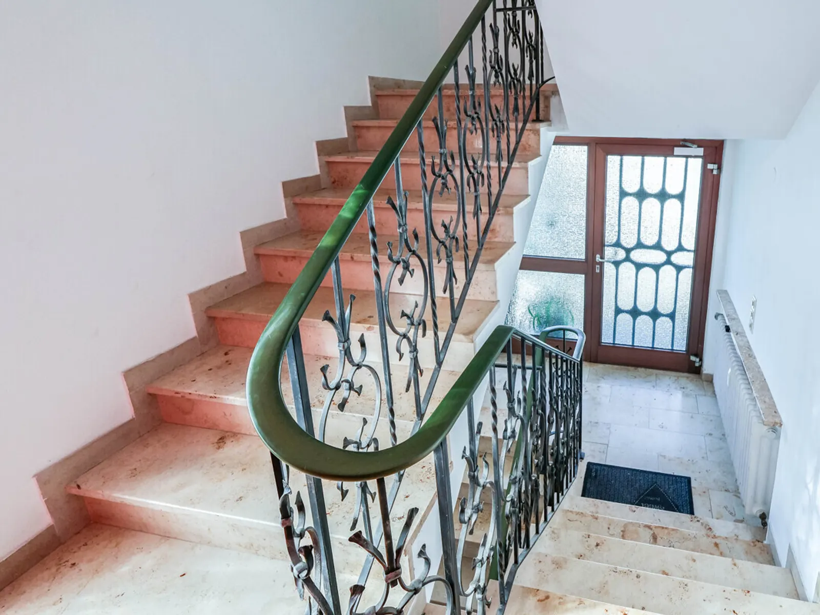 Sofort bezugsfreie 3-Zimmer-Wohnung mit Balkon in ruhiger Lage von Gaimersheim! - Bild 2