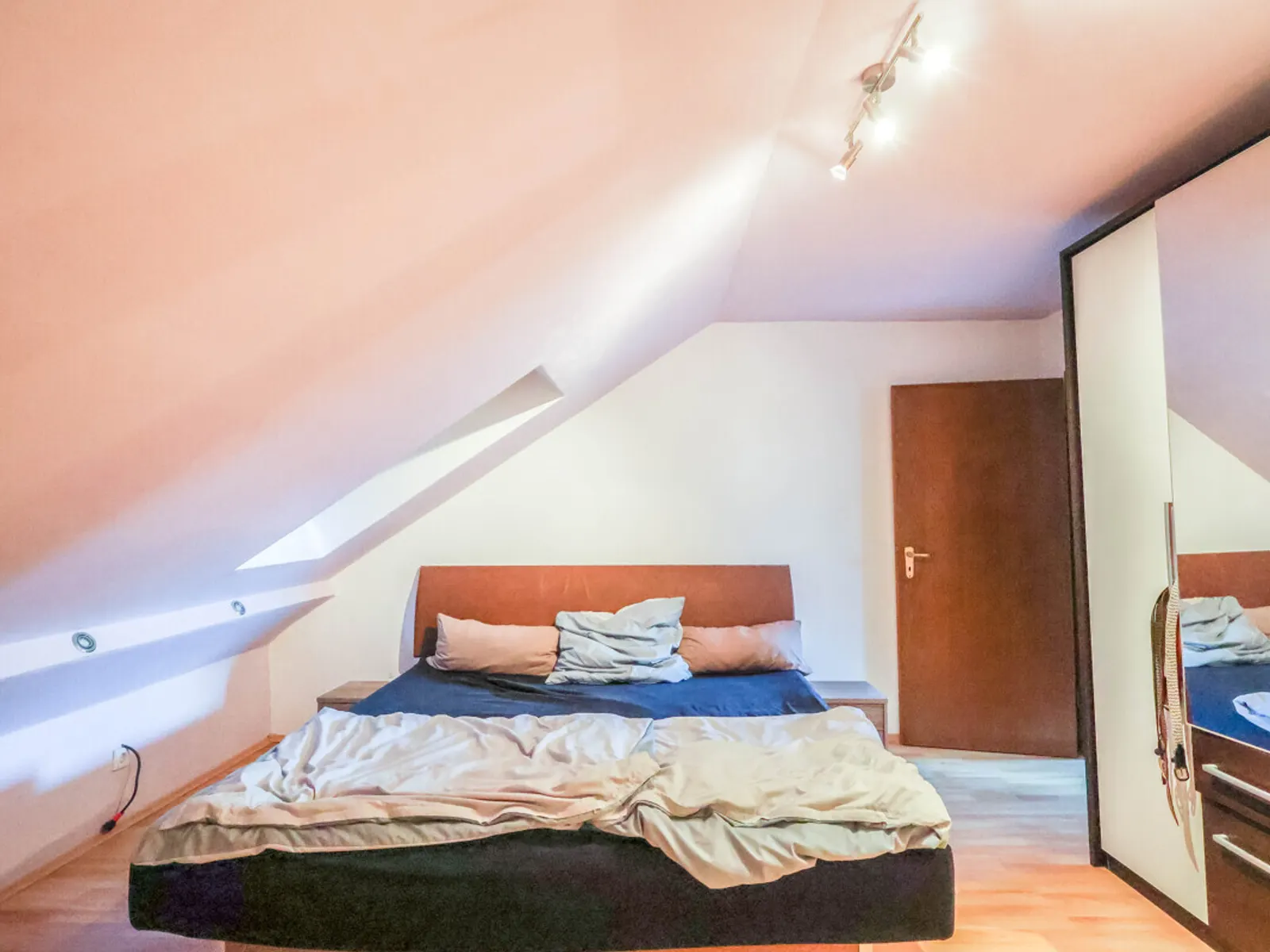 Sofort bezugsfreie 3-Zimmer-Wohnung mit Balkon in ruhiger Lage von Gaimersheim! - Bild 3