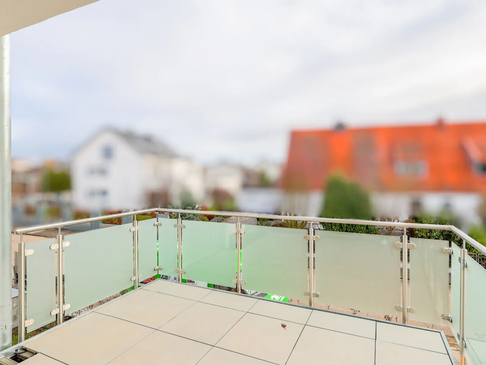 Hochwertige Neubauwohnung mit großer Terrasse im 1. Obergeschoss mit Aufzug! - Bild 12