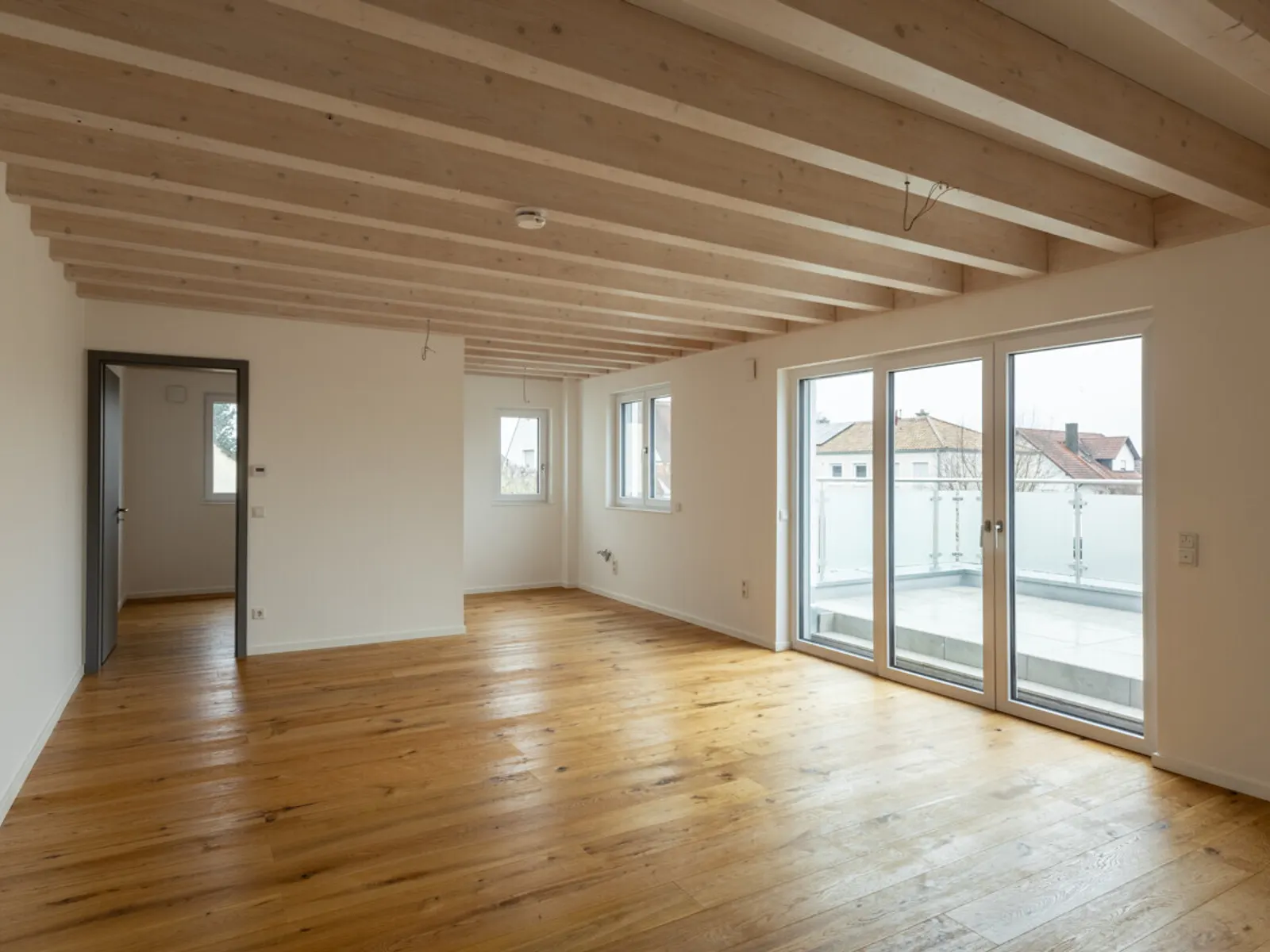 Hochwertige Neubauwohnung mit großer Terrasse im 1. Obergeschoss mit Aufzug! - Bild 1