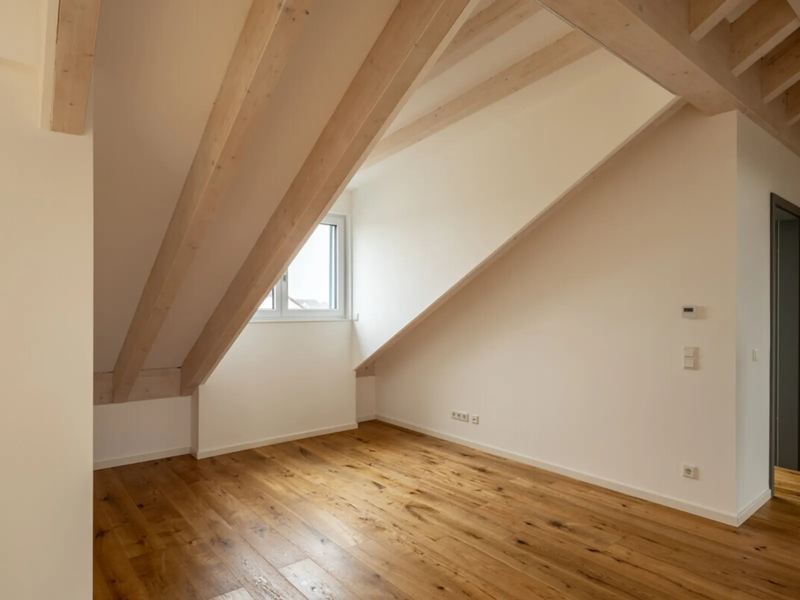 Gemütliche Neubau-Dachgeschosswohnung mit Dachterrasse in ruhiger Lage von Gaimersheim! - Bild 5