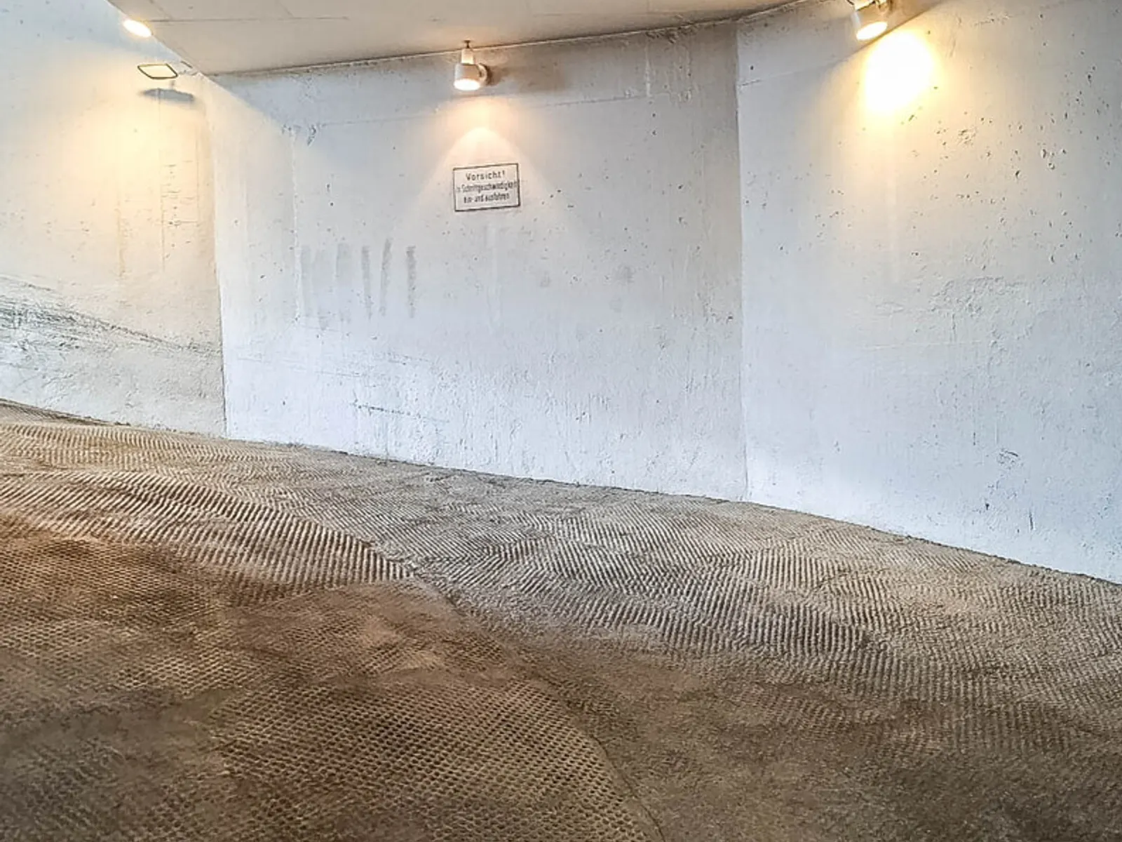 Motorrad-Tiefgaragenstellplatz - Bild 2