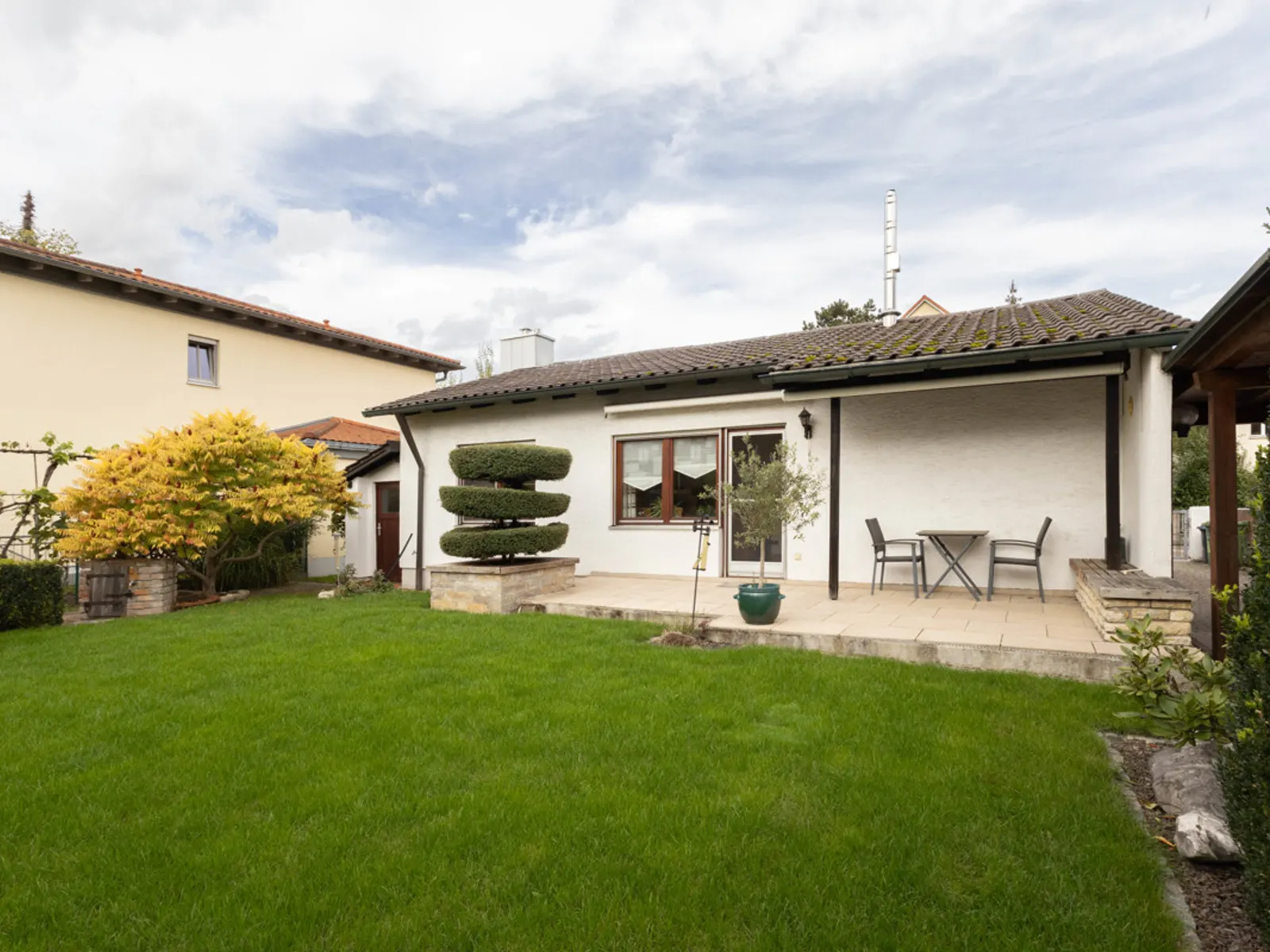 Kleiner 2-Zimmer-Bungalow mit Garten - Bild 1