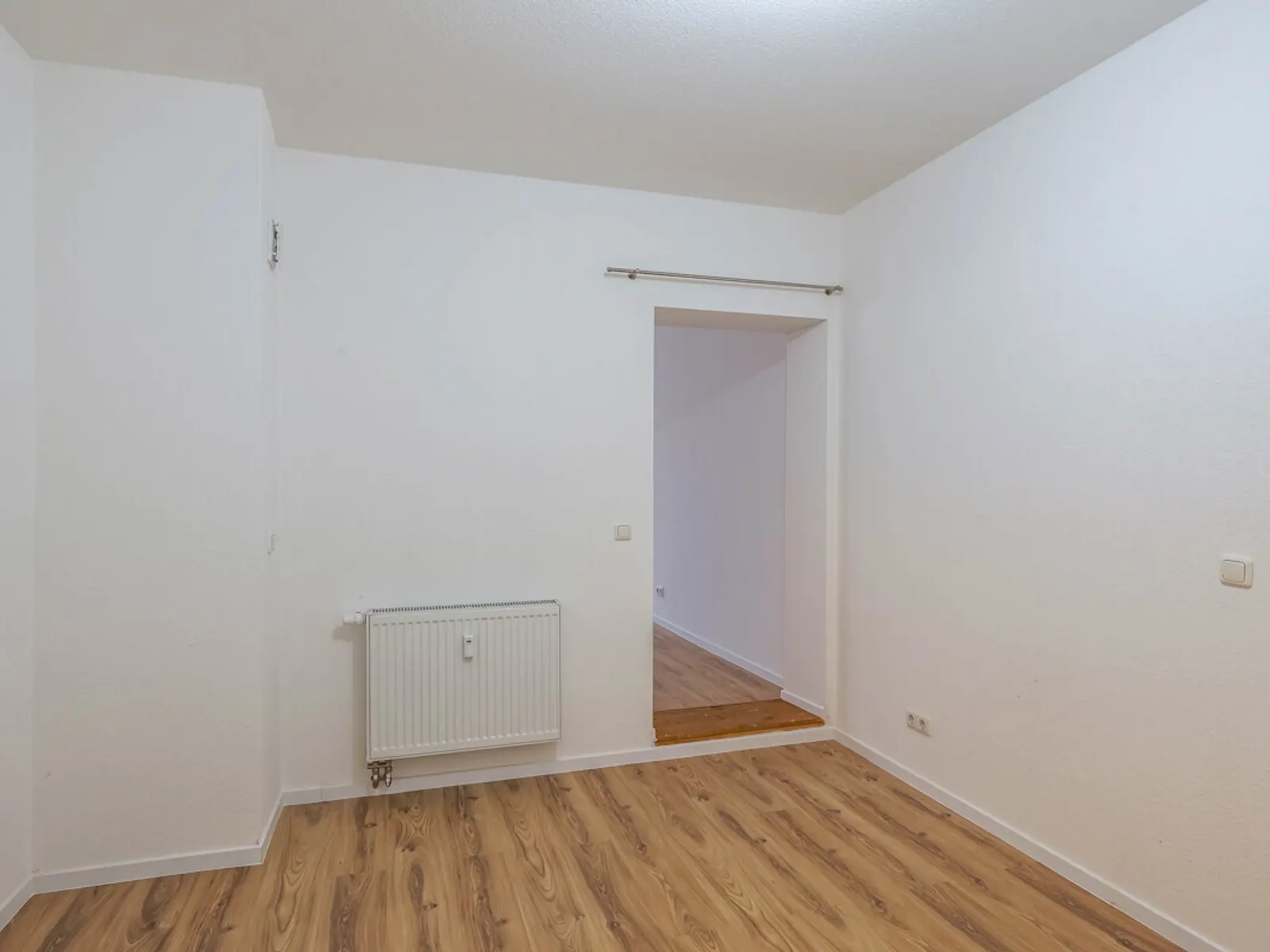 Stilvoll leben im Altbau - 2-Zimmer im 2. OG - Bild 4