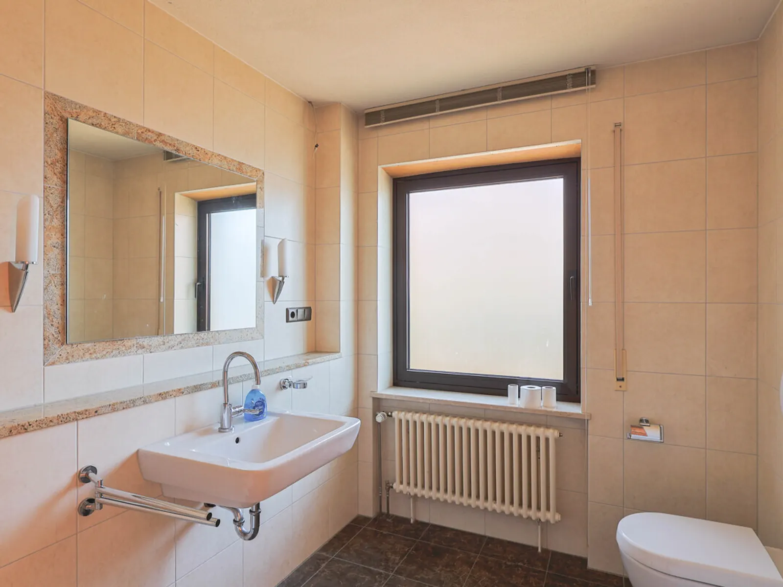 Einfamilienhaus mit großem Grundstück im begehrten Ingolstädter Westen - Bild 8