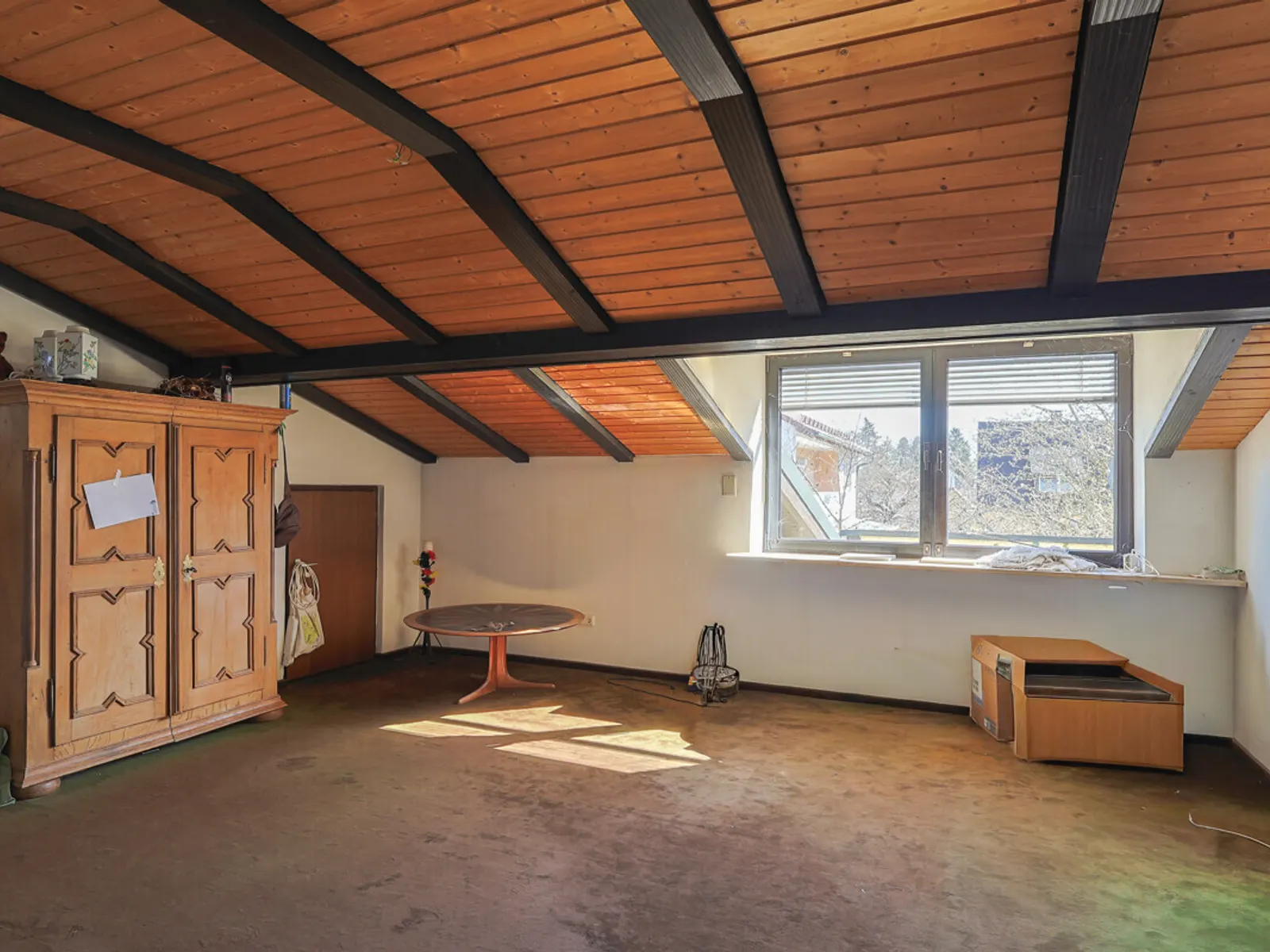 Seltene Gelegenheit: Exklusive Villa mit Indoor-Pool und weitläufigem Grundstück in Gaimersheim - Bild 9
