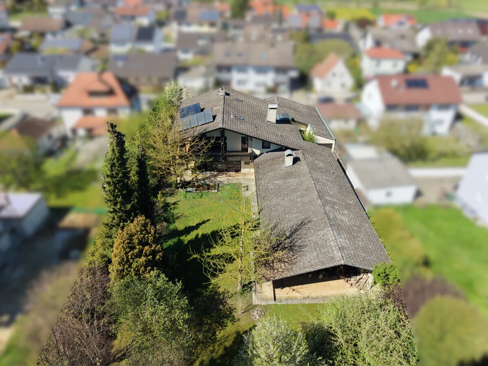 Seltene Gelegenheit: Exklusive Villa mit Indoor-Pool und weitläufigem Grundstück in Gaimersheim - Bild 3
