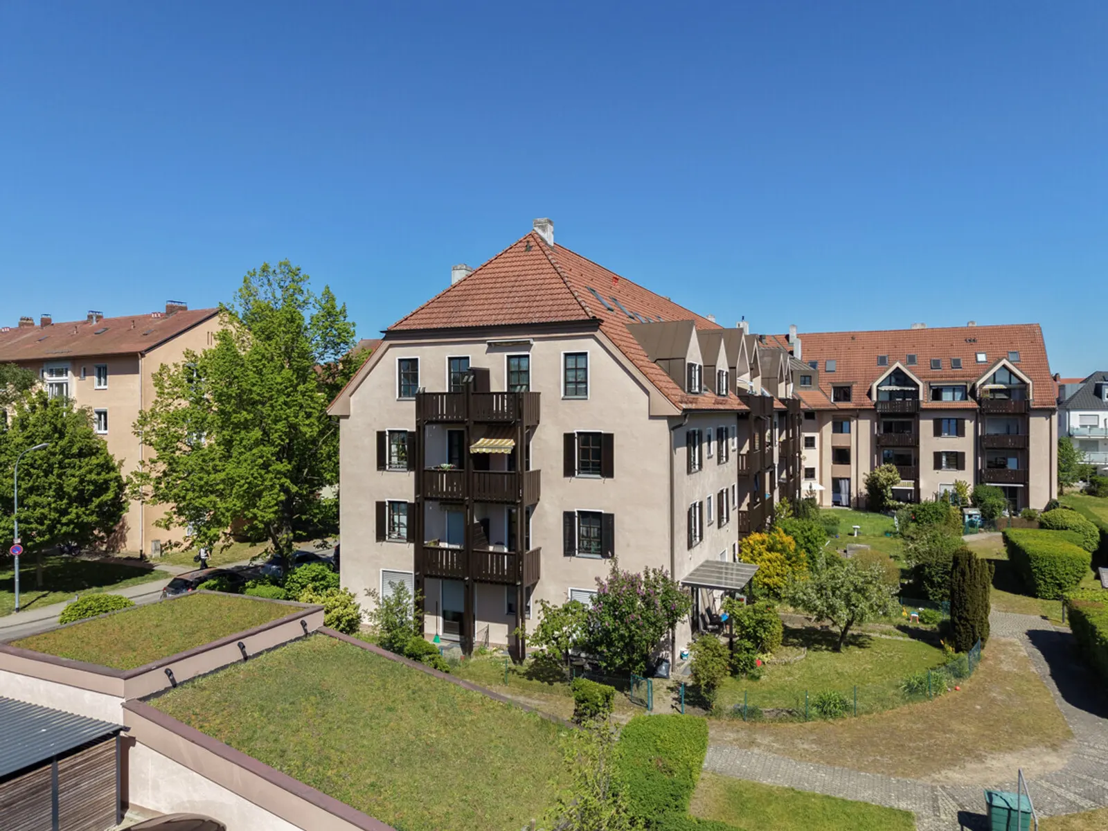 3,5-Zimmer-Maisonette-Wohnung mit Balkon und Tiefgarage in Ingolstadt-Nord! - Bild 1
