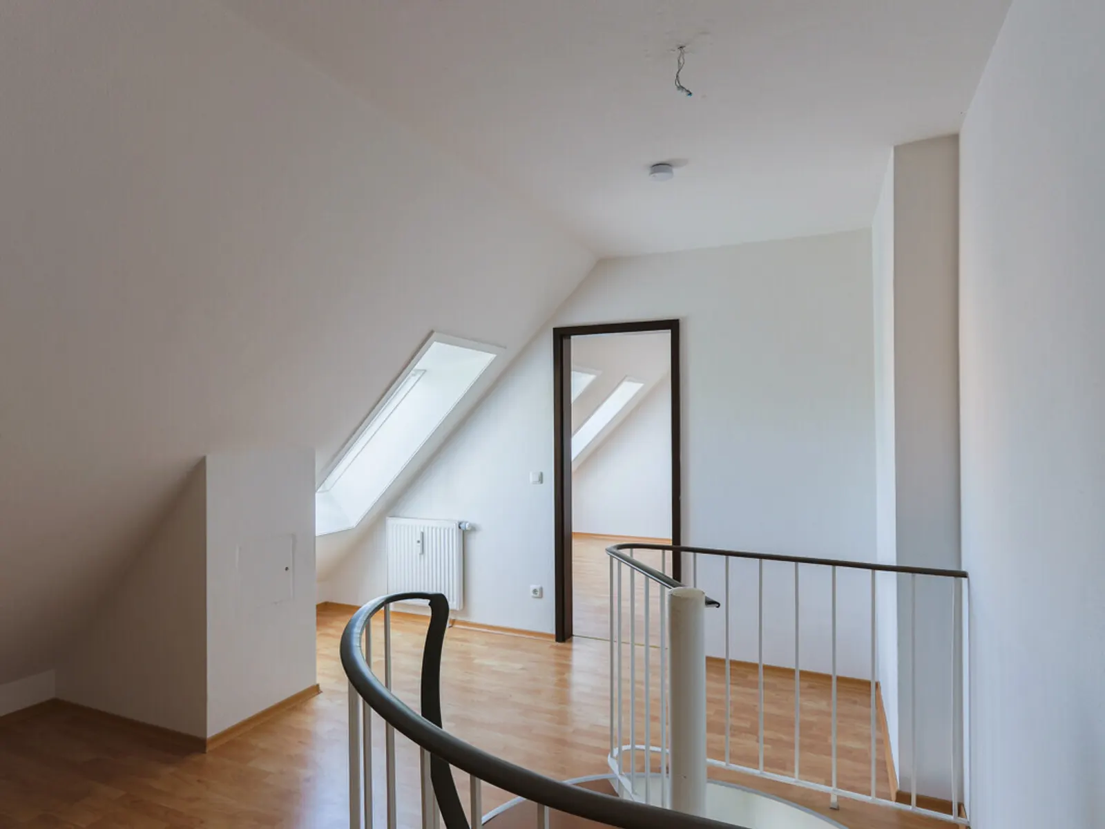 3,5-Zimmer-Maisonette-Wohnung mit Balkon und Tiefgarage in Ingolstadt-Nord! - Bild 14