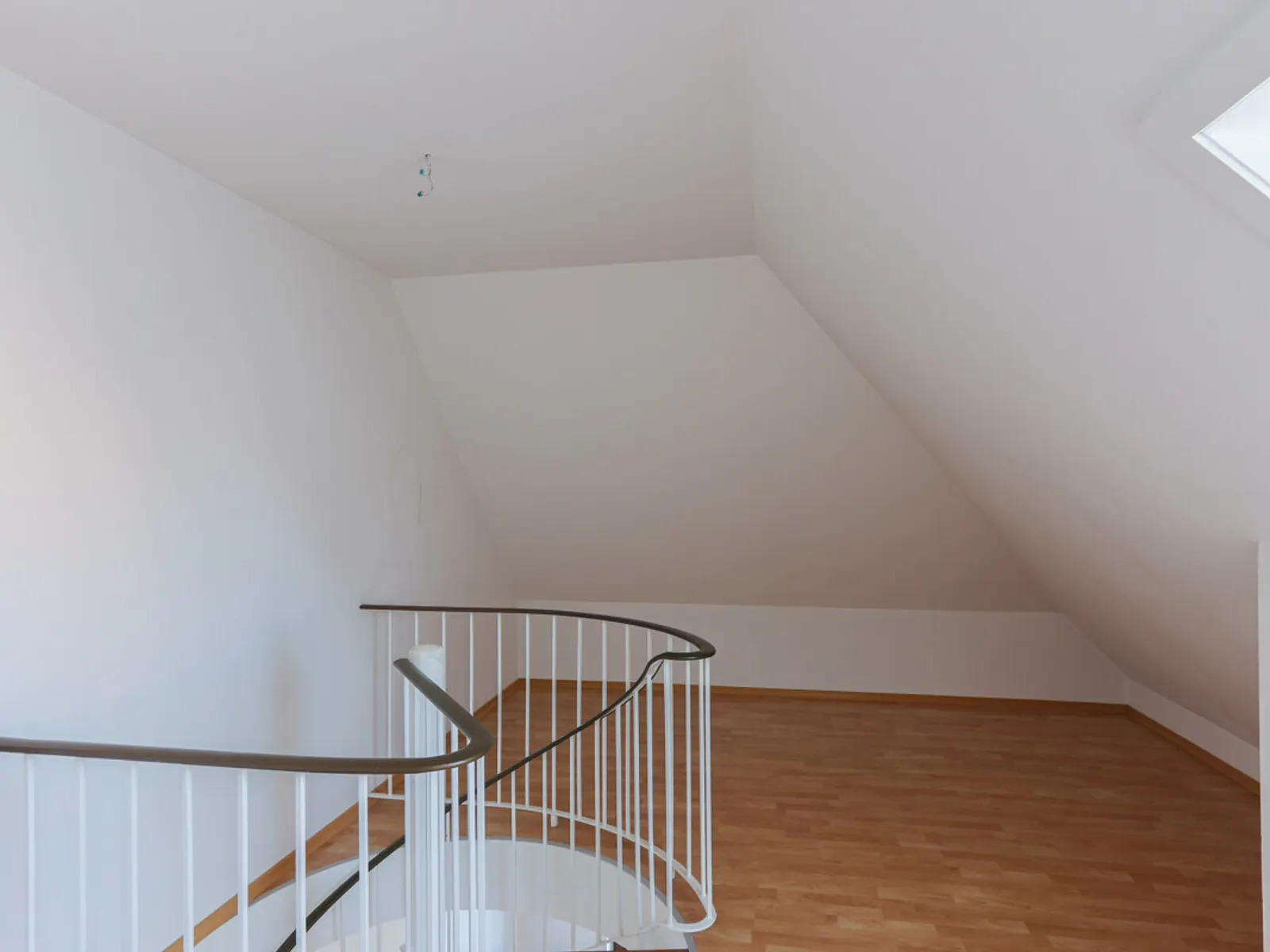 3,5-Zimmer-Maisonette-Wohnung mit Balkon und Tiefgarage in Ingolstadt-Nord! - Bild 15