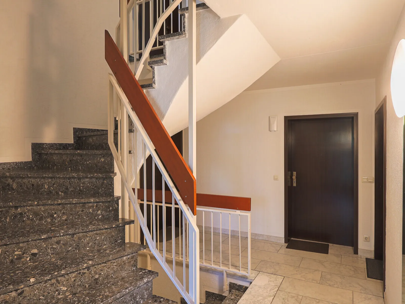 3,5-Zimmer-Maisonette-Wohnung mit Balkon und Tiefgarage in Ingolstadt-Nord! - Bild 17