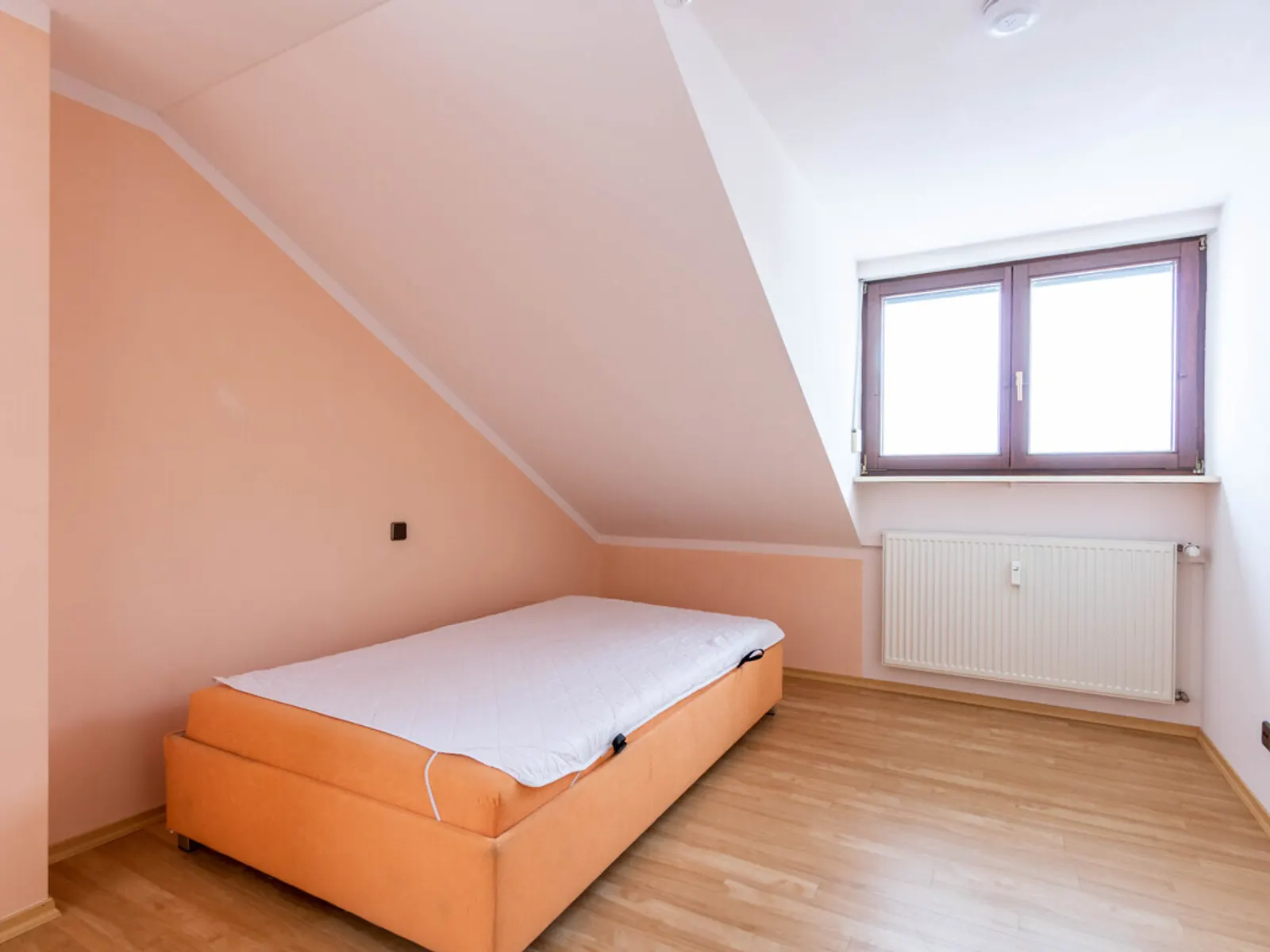Großzügige 3-Zimmer-Dachgeschoss-Wohnung - Bild 8