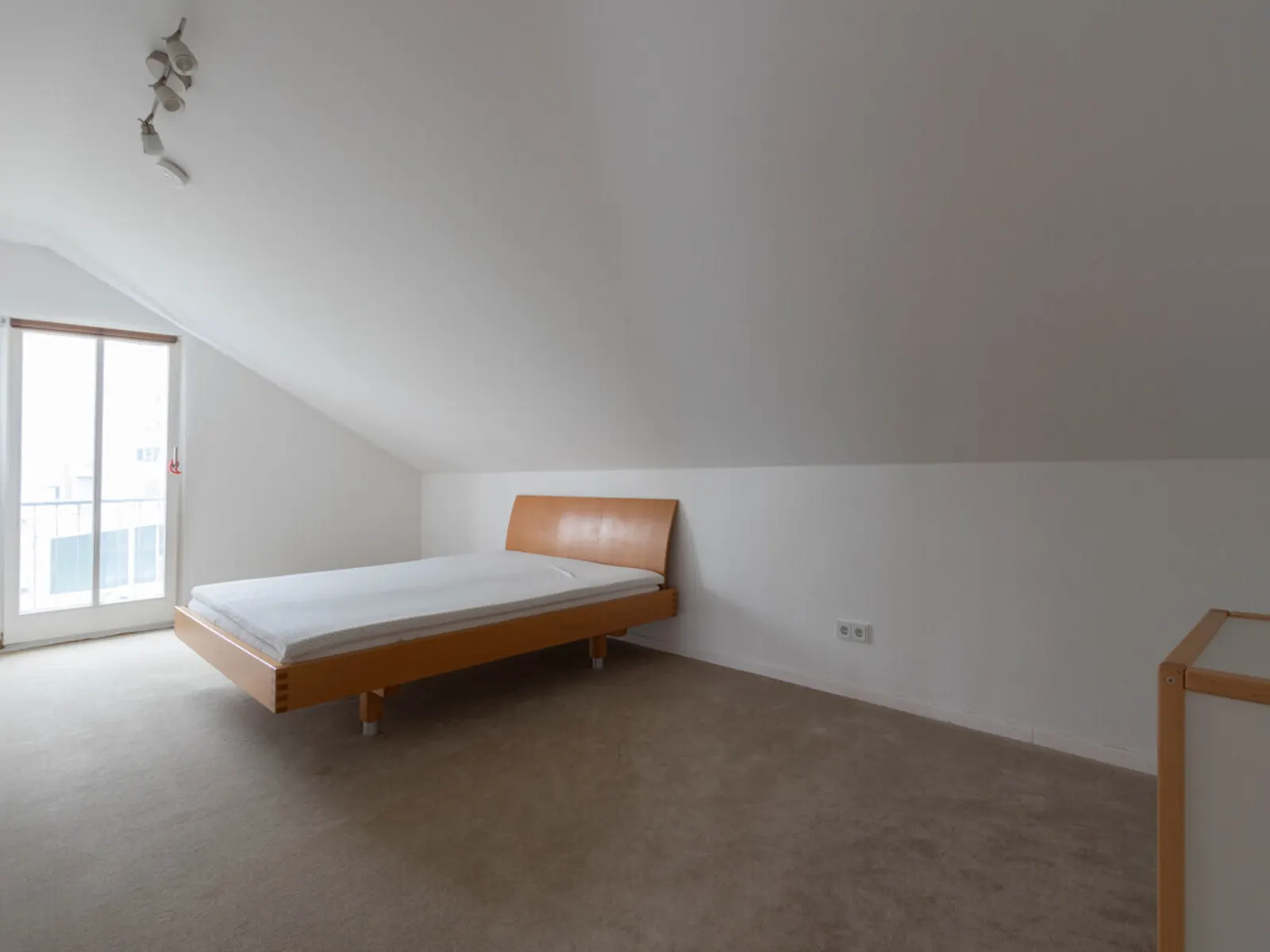 4-Zimmer-Dachgeschosswohnung mit Balkon - Bild 7