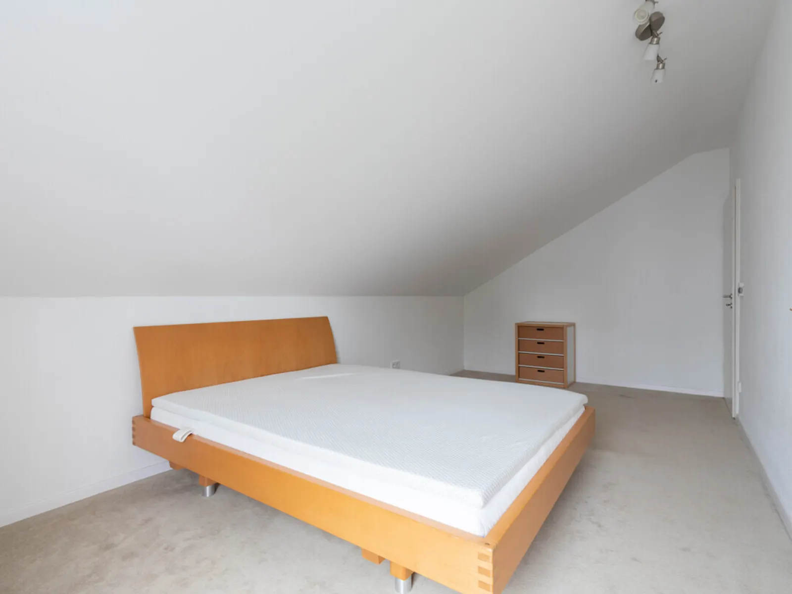 4-Zimmer-Dachgeschosswohnung mit Balkon - Bild 8