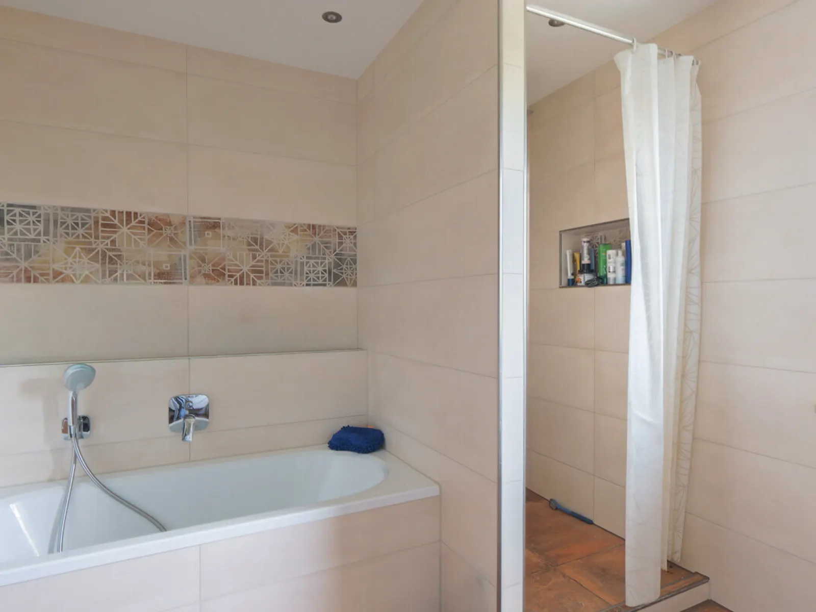 Stilvolle Doppelhaushälfte mit Familiencharme in Gaimersheim - Bild 13