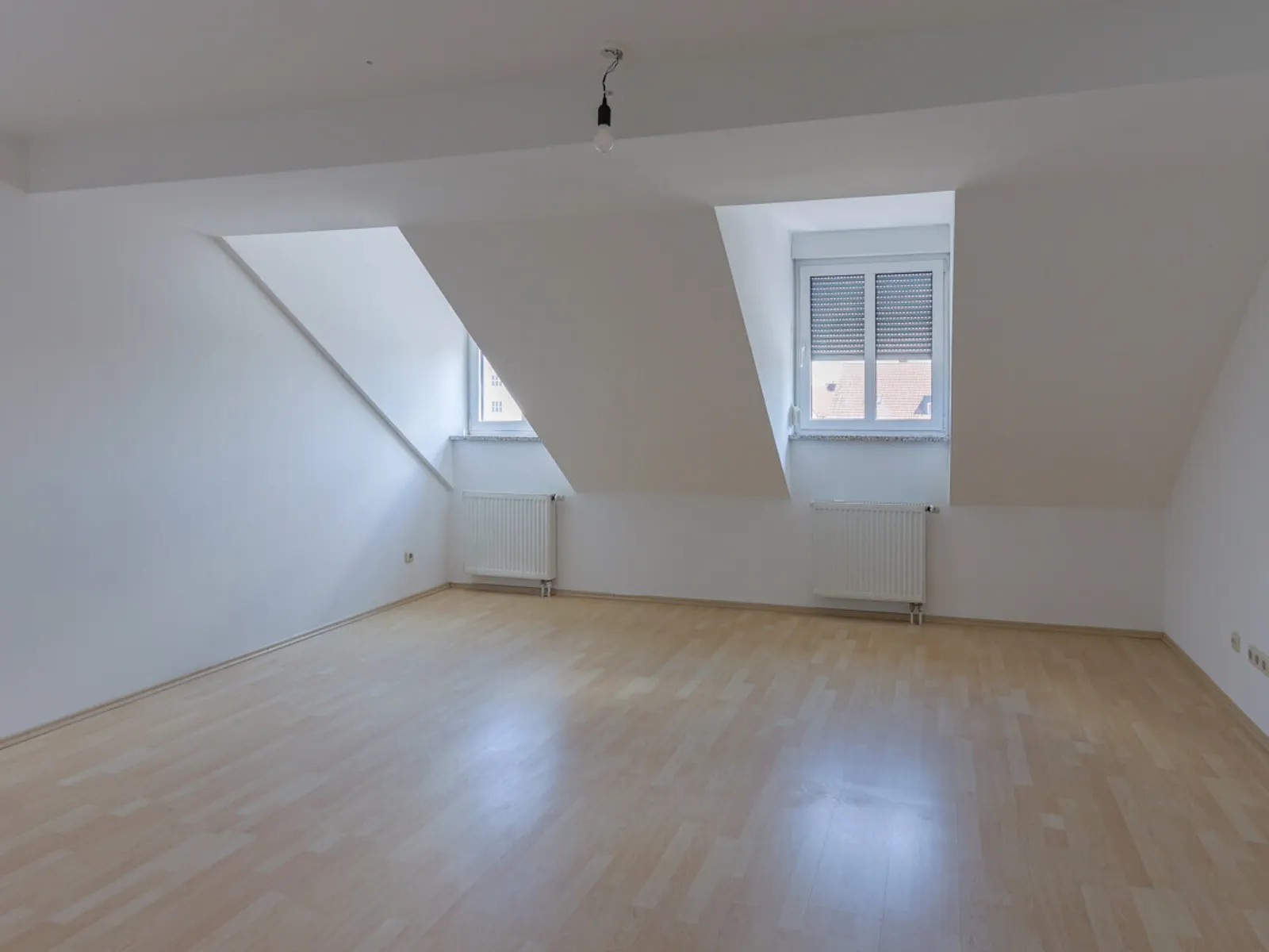 Stilvolle 3-Zimmer-Wohnung mit Wohlfühlcharakter - Bild 2