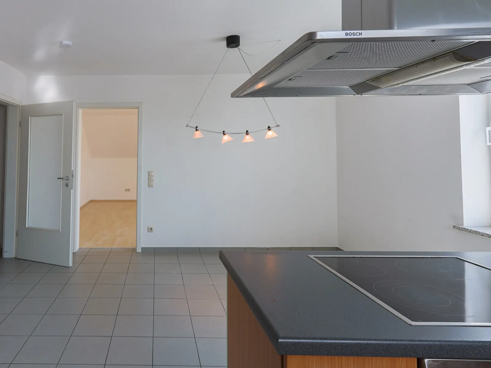 Stilvolle 3-Zimmer-Wohnung mit Wohlfühlcharakter - Bild 6