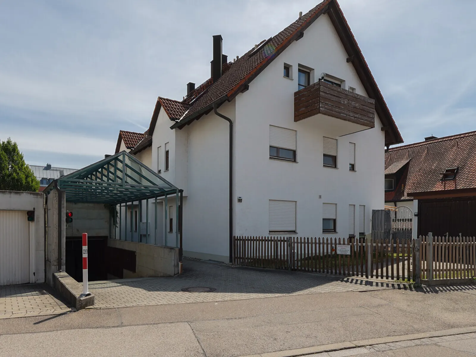 Erbbaurecht - Gemütliche 2-Zimmer-Eigentumswohnung mit TG-Stellplatz in Ingolstadt-Süd! - Bild 1