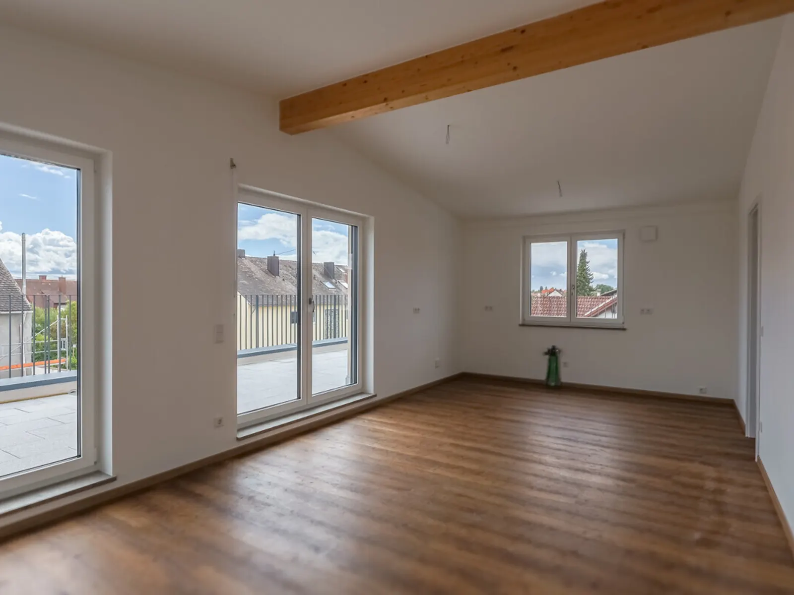 2,5-Zimmer-Wohnung mit Dachterrasse im Neubau! - Bild 2