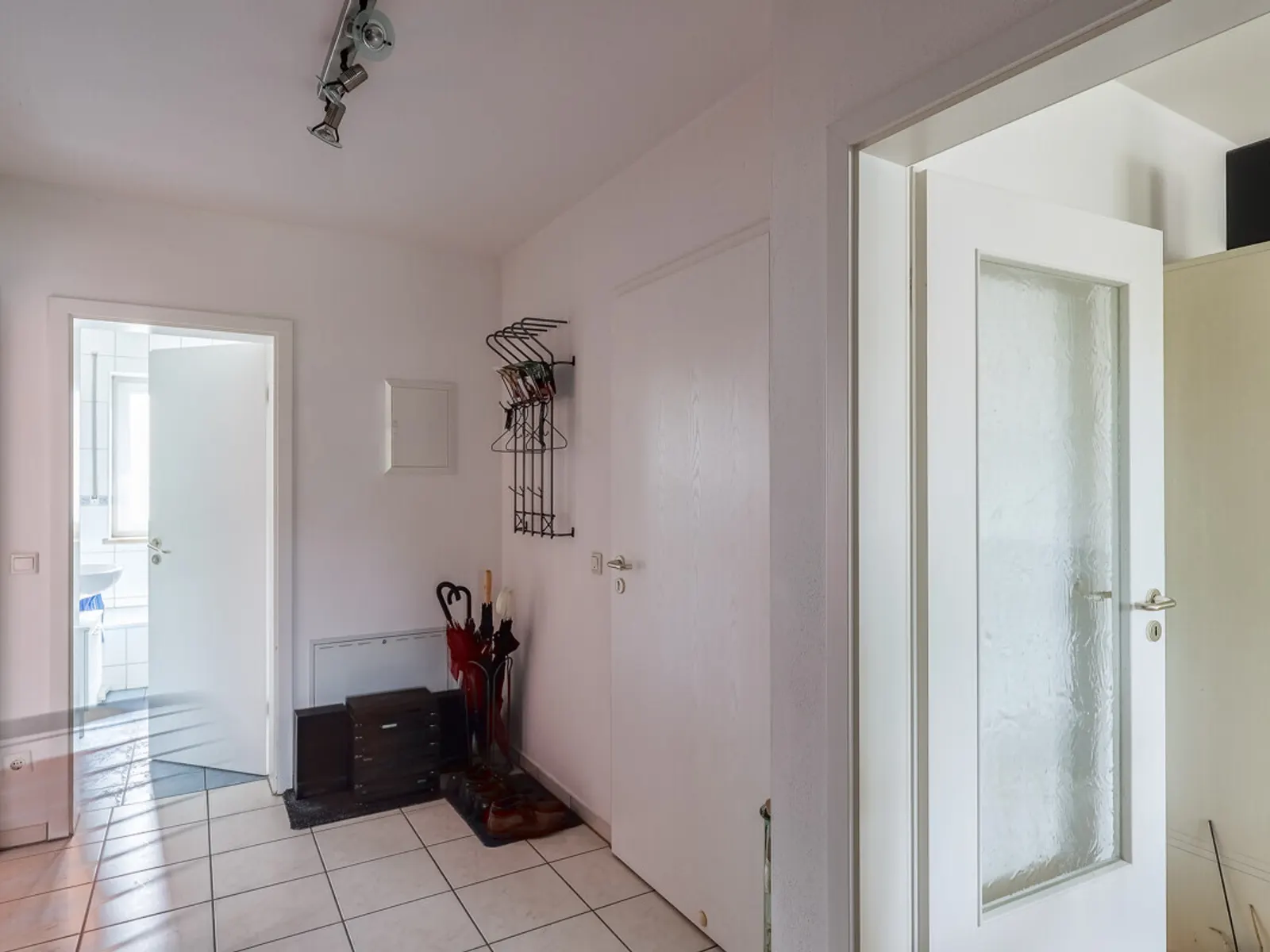 Gut geschnittene 3-Zimmer-Wohnung mit Balkon fußläufig zum Hauptbahnhof - Bild 8