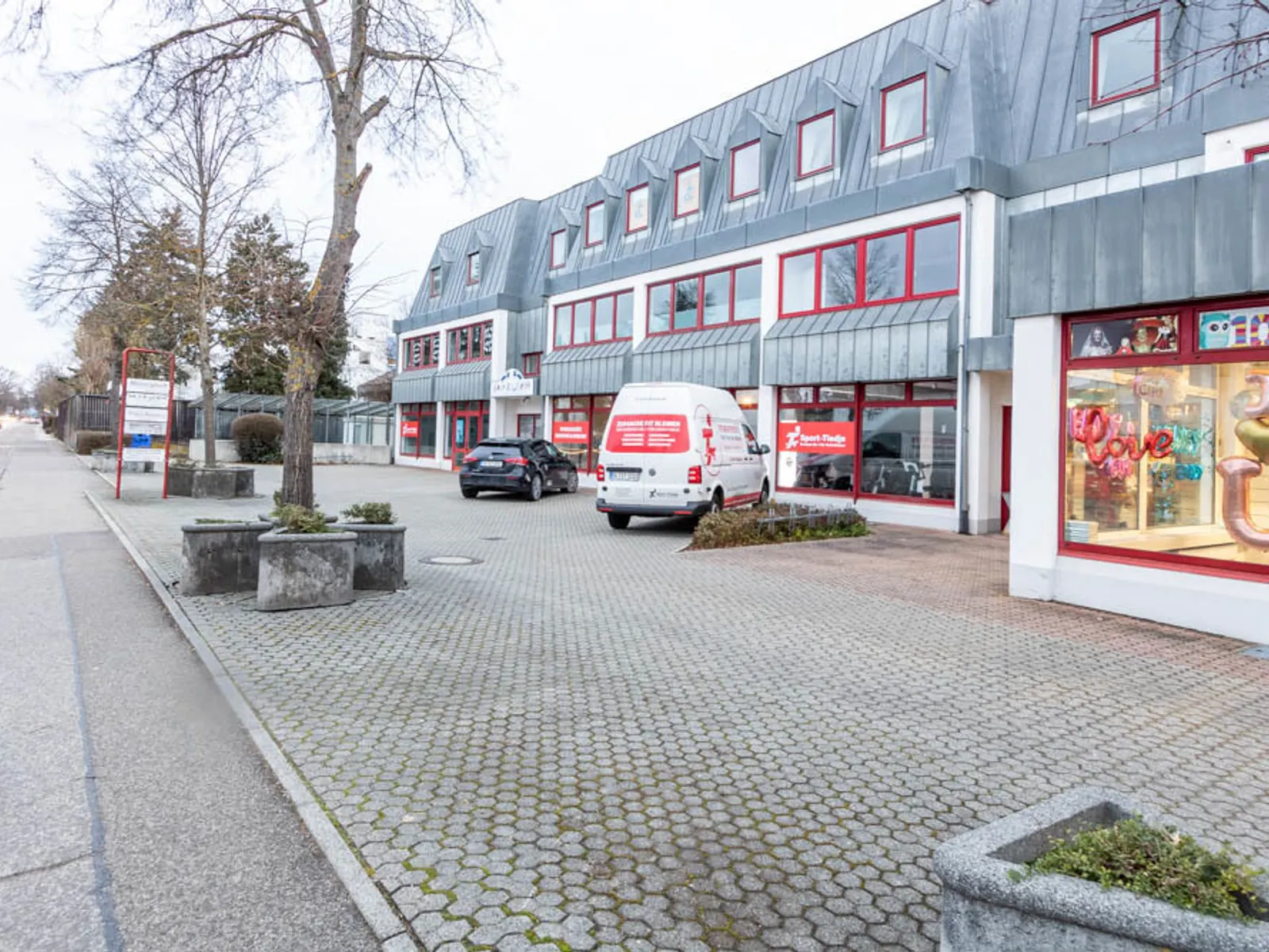 Offen gestaltete Büroräume in Innenstadtnähe - Bild 1