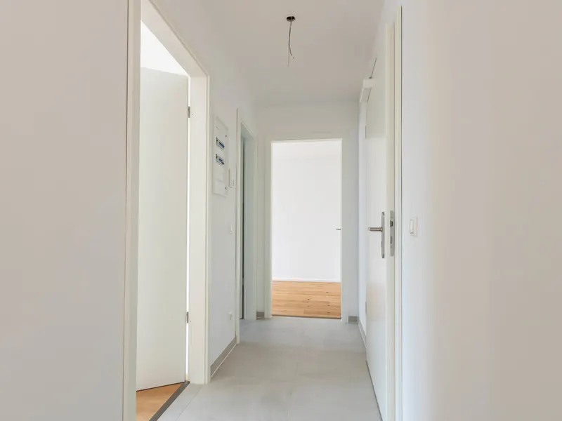 Sofort bezugsfreier Neubau: 3-Zimmer-Wohnung mit XXL-Balkon