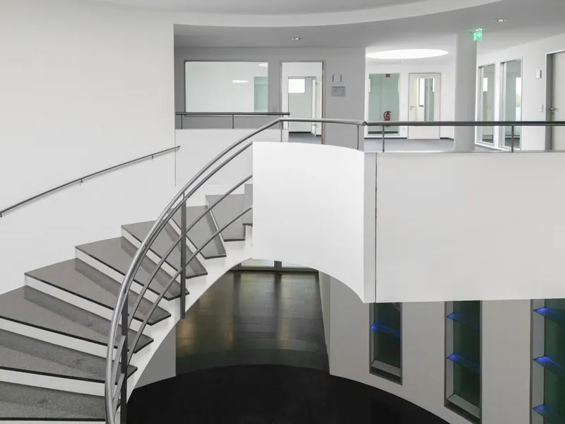 Repräsentatives Geschäftshaus - Bürogebäude mit Werkstatt