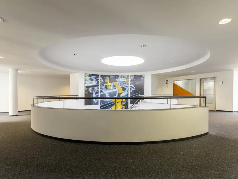 Repräsentatives Geschäftshaus - Bürogebäude mit Werkstatt