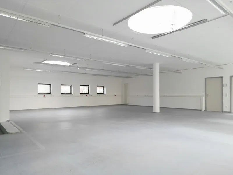 Repräsentatives Geschäftshaus - Bürogebäude mit Werkstatt